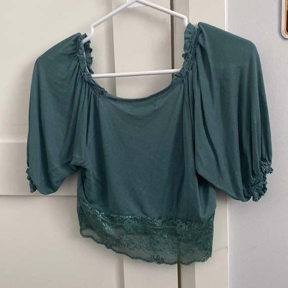 Gorgeous Lace Detailed Cropped Top - Picture 6 of 6